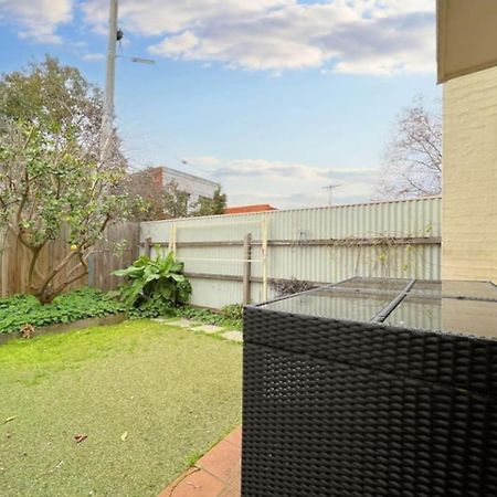 Chic Getaway At Fitzroy North Vila Melbourne Exterior foto